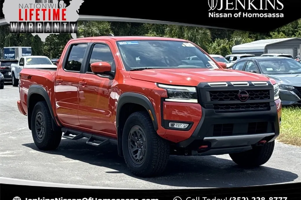 2025 Nissan Frontier PRO-4X photo 1