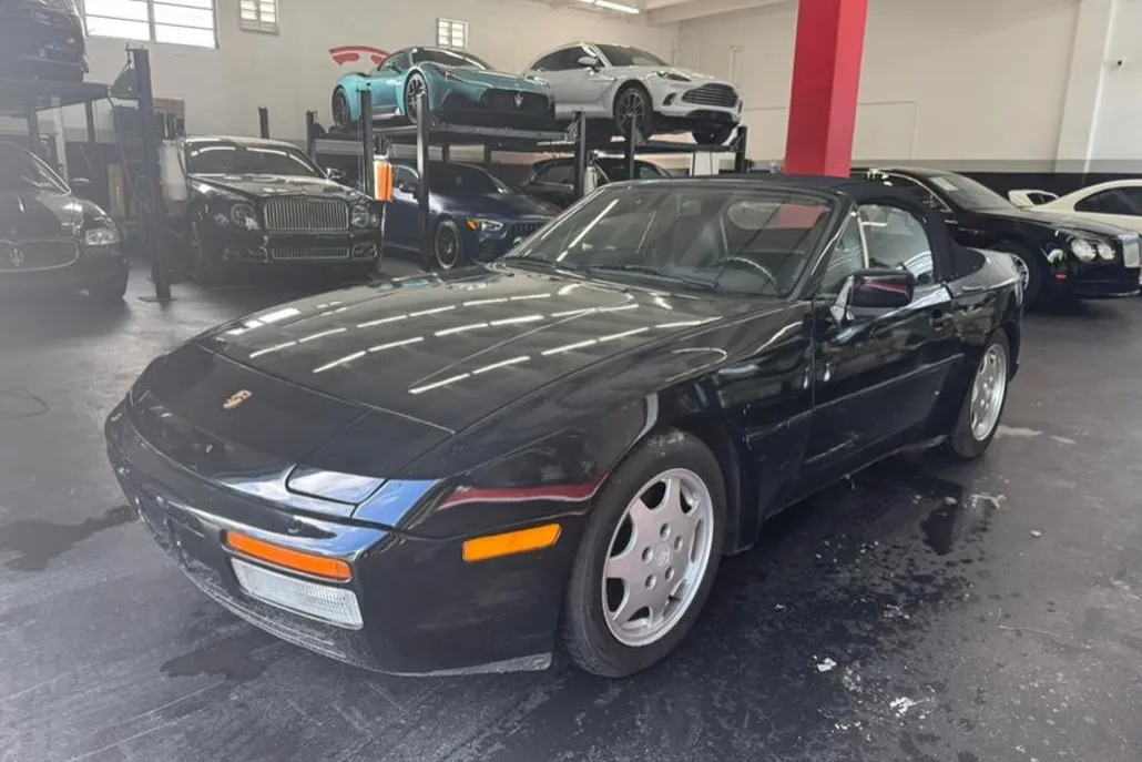1990 Porsche 944 photo 1