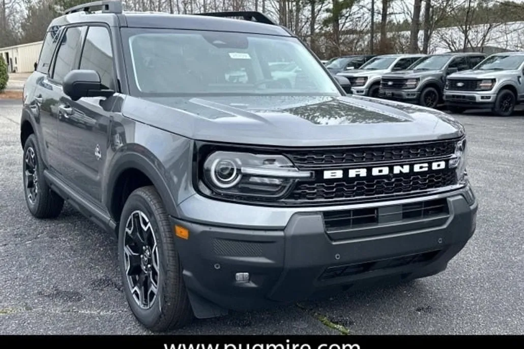 2025 Ford Bronco Sport Outer Banks photo 1