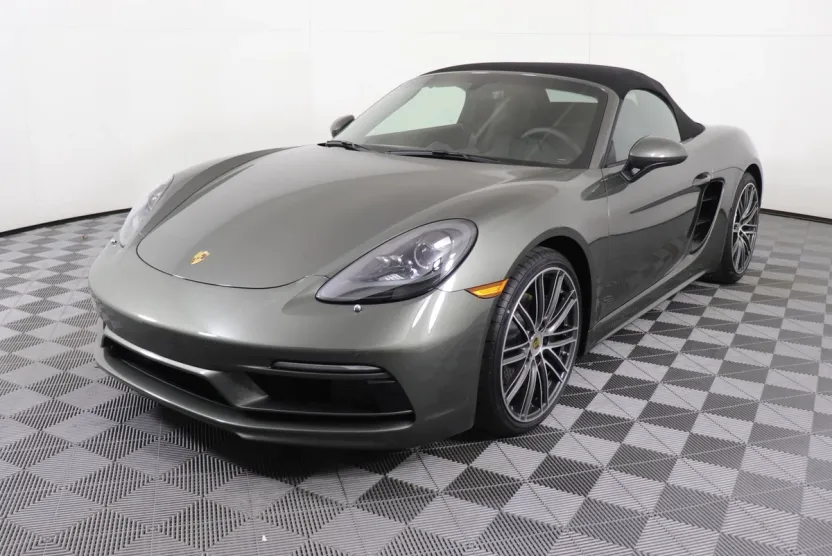 2025 Porsche Boxster photo 1