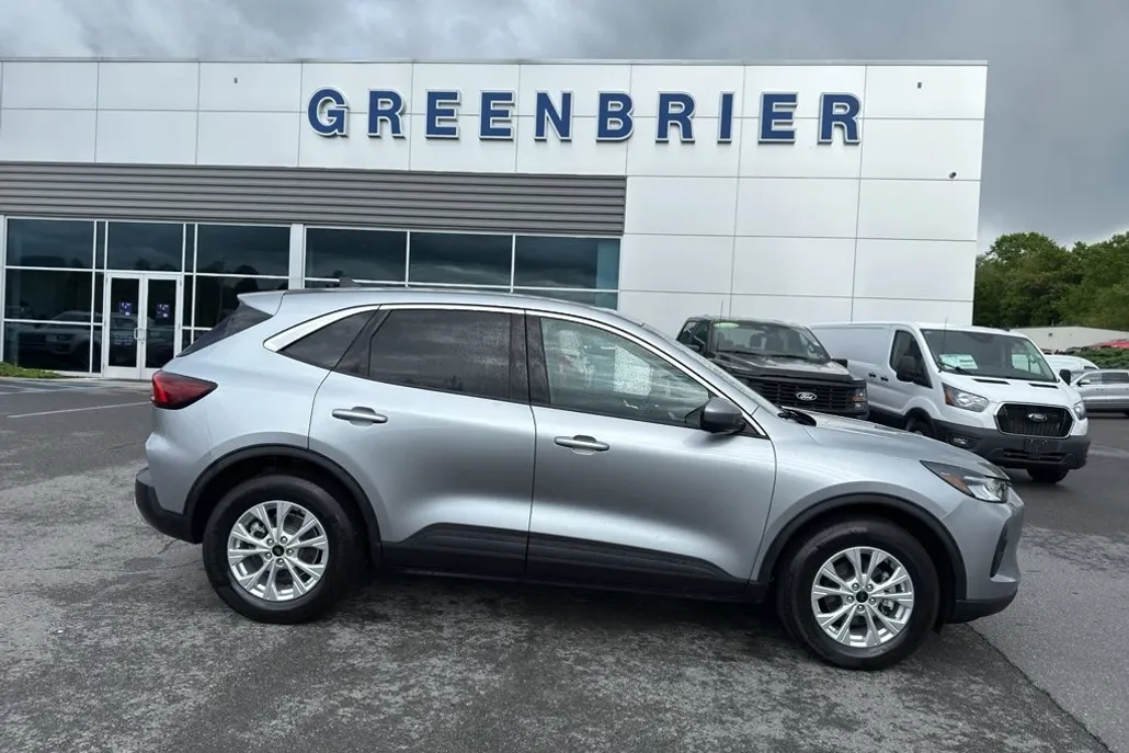 2023 Ford Escape Active photo 1