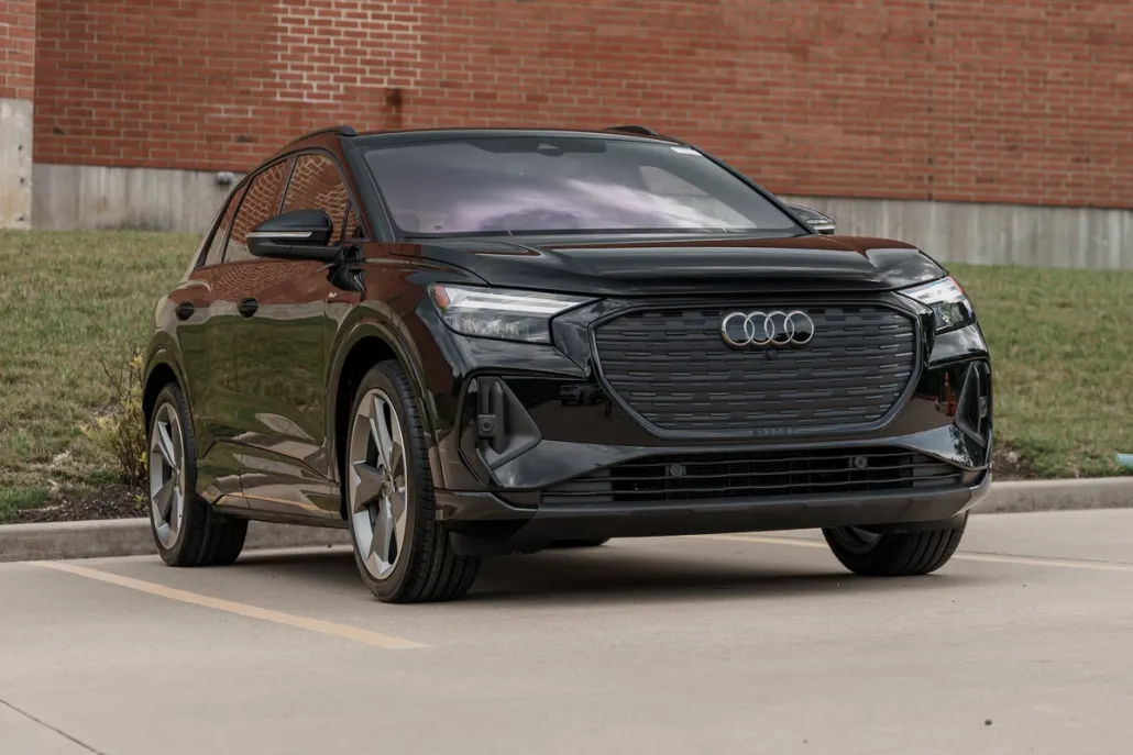 2025 Audi Q4 55 E-tron Premium Plus photo 1