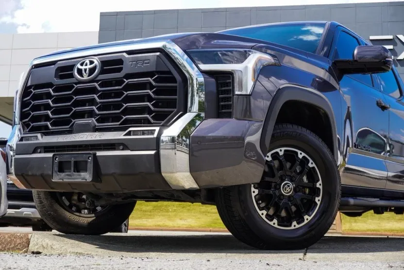 2023 Toyota Tundra SR5 photo 1