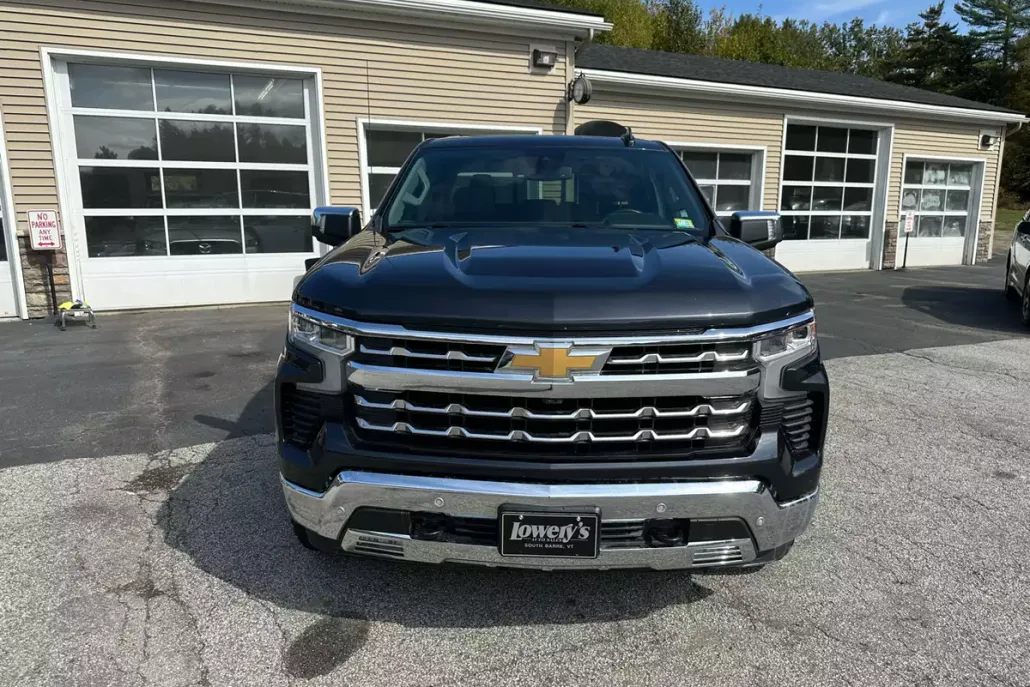 2024 Chevrolet Silverado 1500 LTZ photo 1
