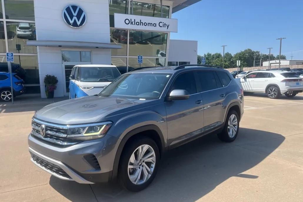 2021 Volkswagen Atlas SE Technology photo 1
