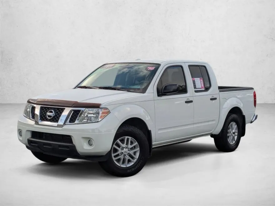 2016 Nissan Frontier Crew Cab SV photo 1