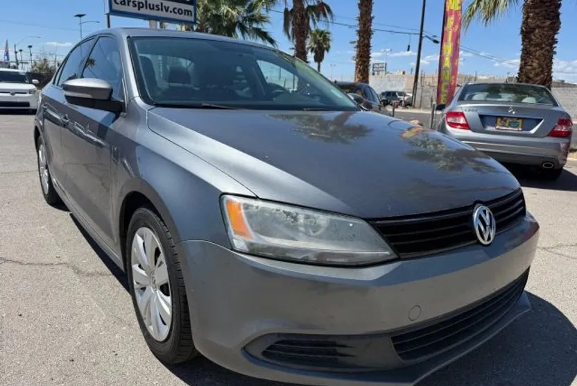 2012 Volkswagen Jetta SE photo 1