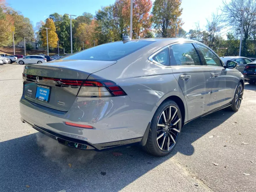 2025 Honda Accord Hybrid Touring photo 1