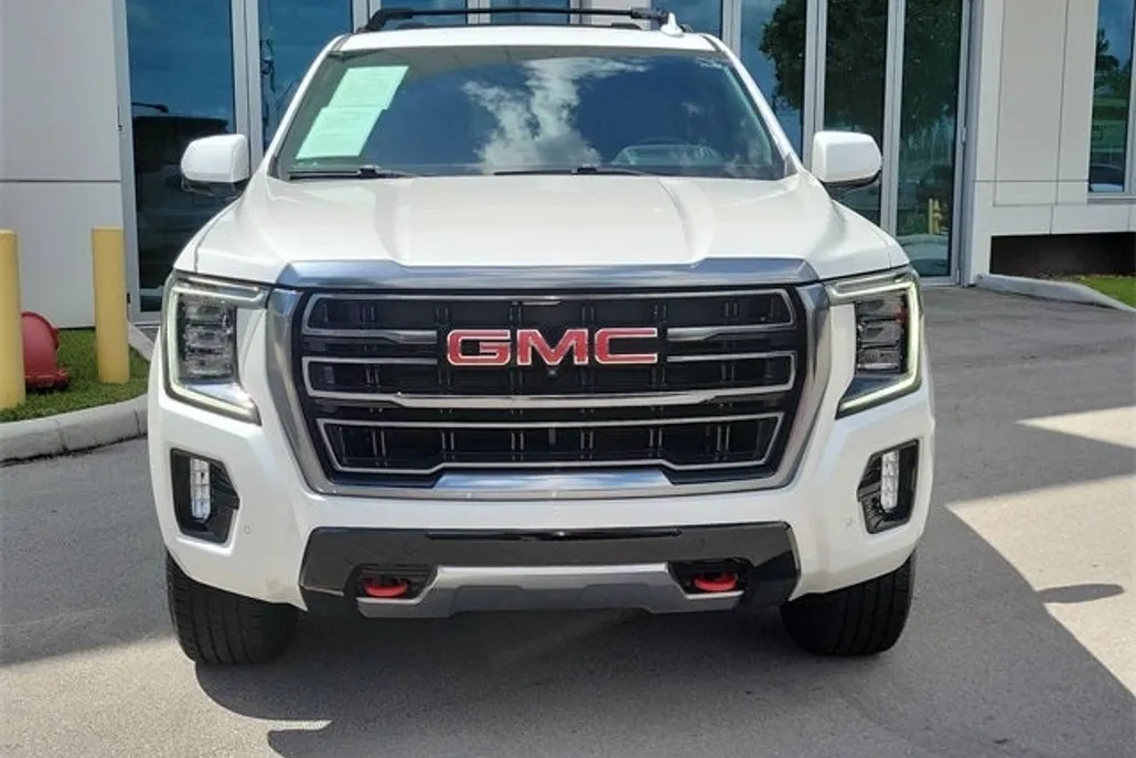 2022 Gmc Yukon AT4 photo 1