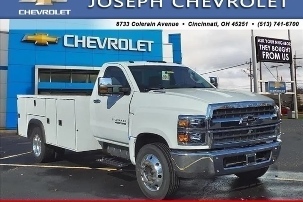 2022 Chevrolet Silverado 4500HD Work Truck photo 1