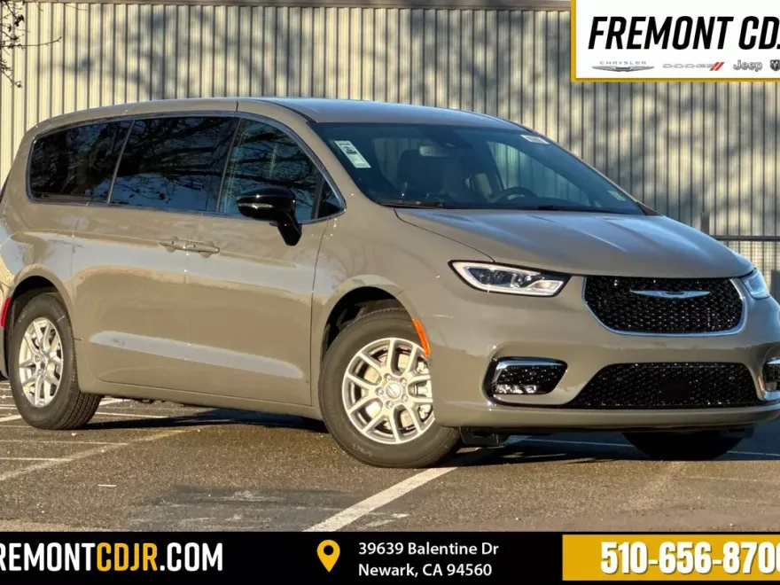 2025 Chrysler Pacifica photo 1