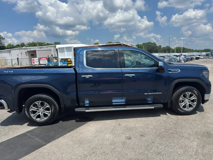 2023 Gmc Sierra 1500 SLT photo 1