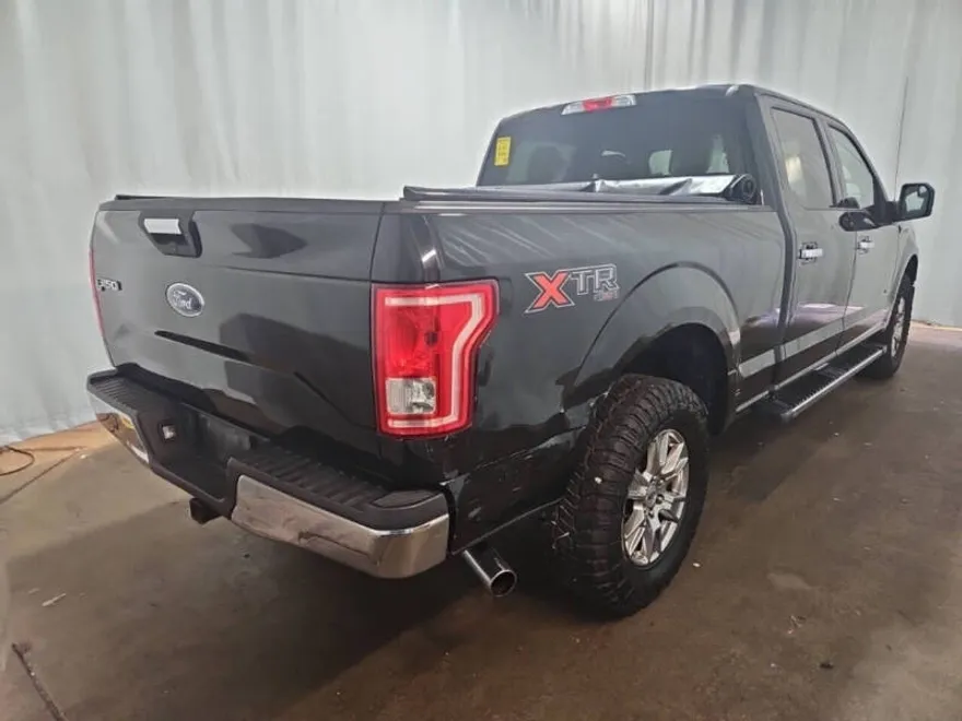 2017 Ford F-150 XLT photo 1