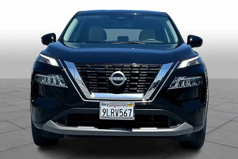 2023 Nissan Rogue SV photo 1