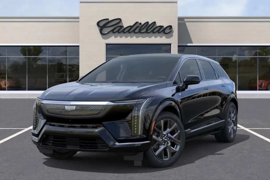 2025 Cadillac Optiq Luxury photo 1