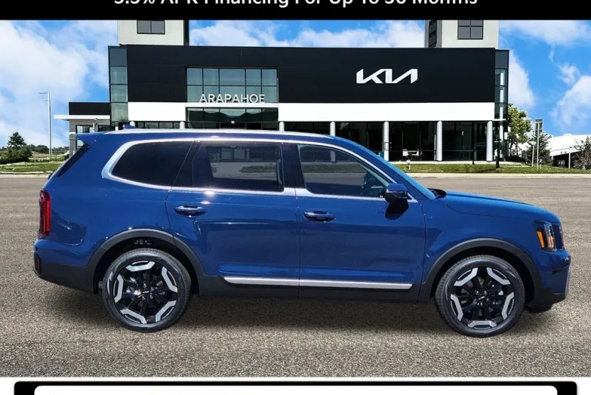2025 Kia Telluride S photo 1