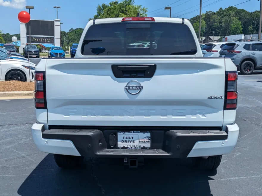 2025 Nissan Frontier SV photo 1