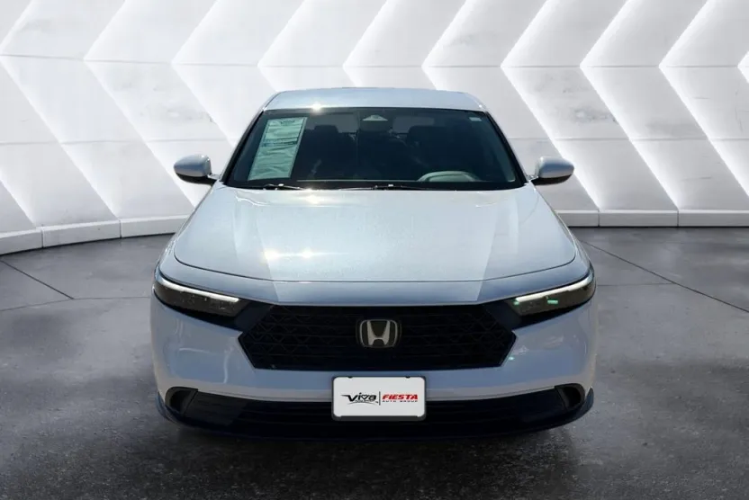 2023 Honda Accord LX photo 1