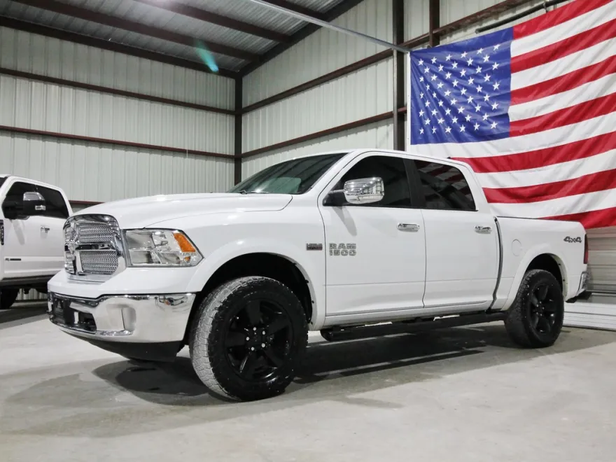 2018 Ram 1500 SLT photo 1