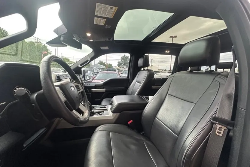 2015 Ford F-150 Lariat photo 1