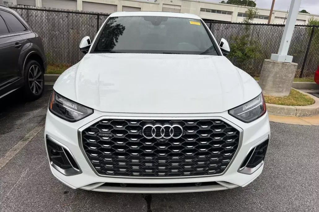 2022 Audi Q5 Sportback S line Premium Plus photo 1