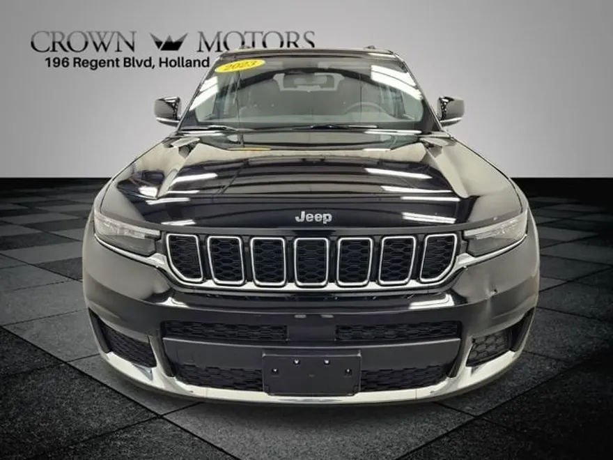 2023 Jeep Grand Cherokee Limited photo 1