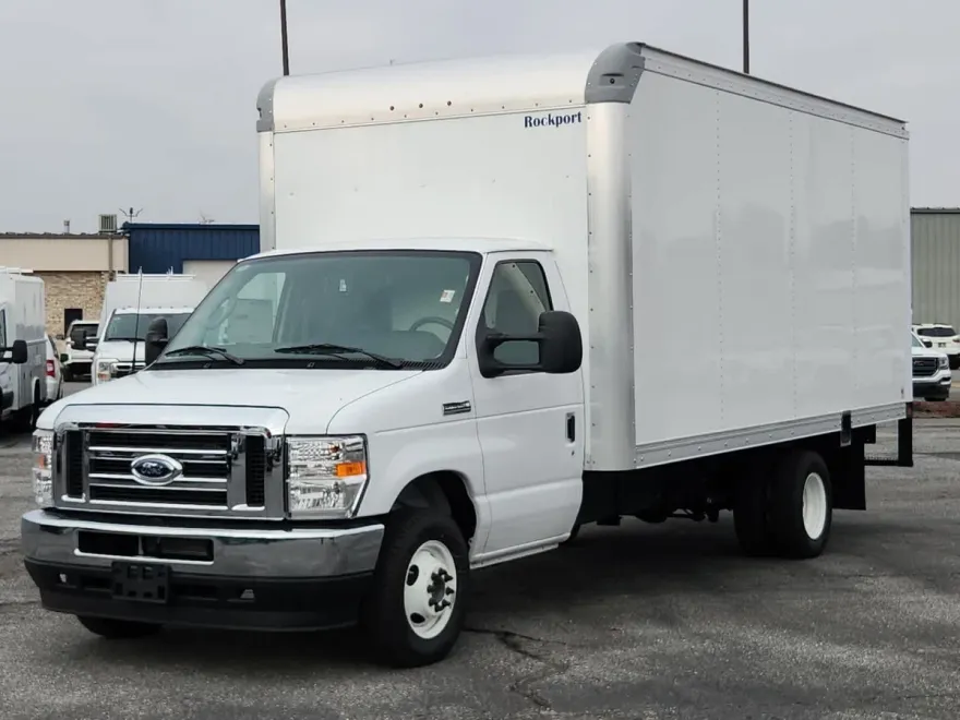 2025 Ford E-350 photo 1