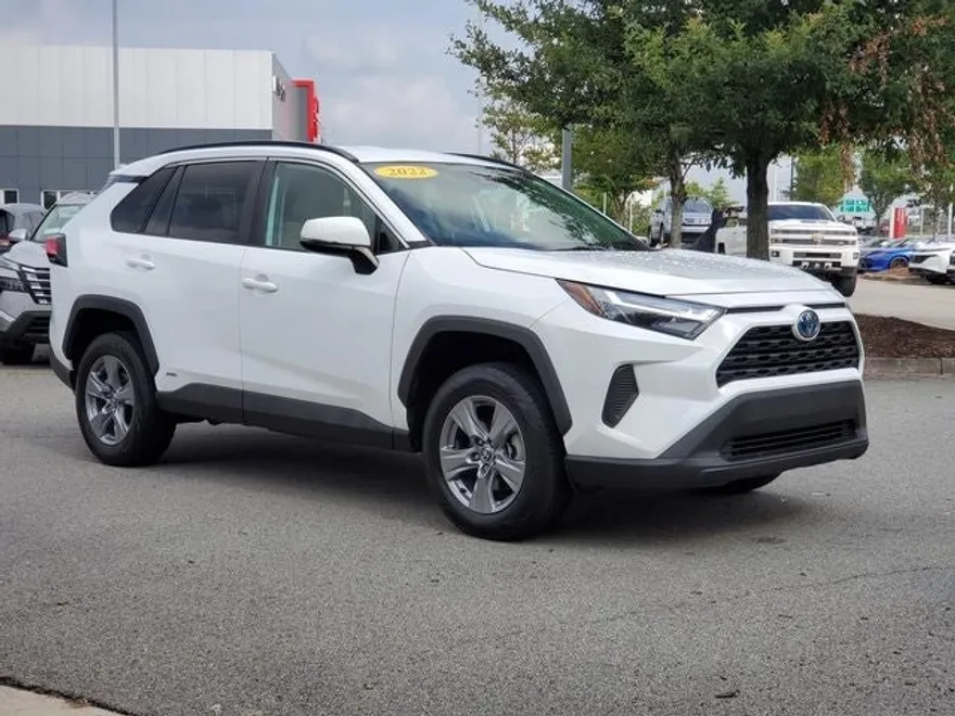 2022 Toyota RAV4 Hybrid XLE photo 1