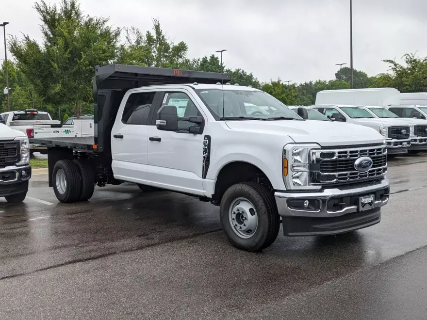 2025 Ford F-350 XL photo 1
