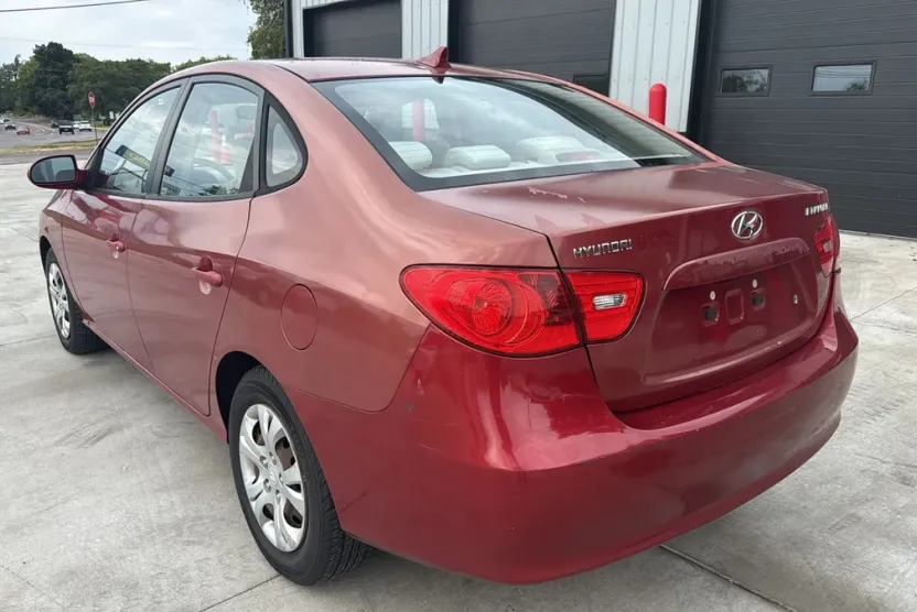 2009 Hyundai Elantra GLS photo 1