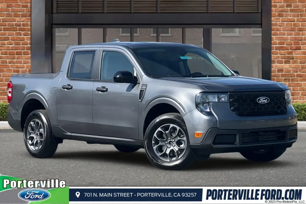 2025 Ford Maverick XLT photo 1