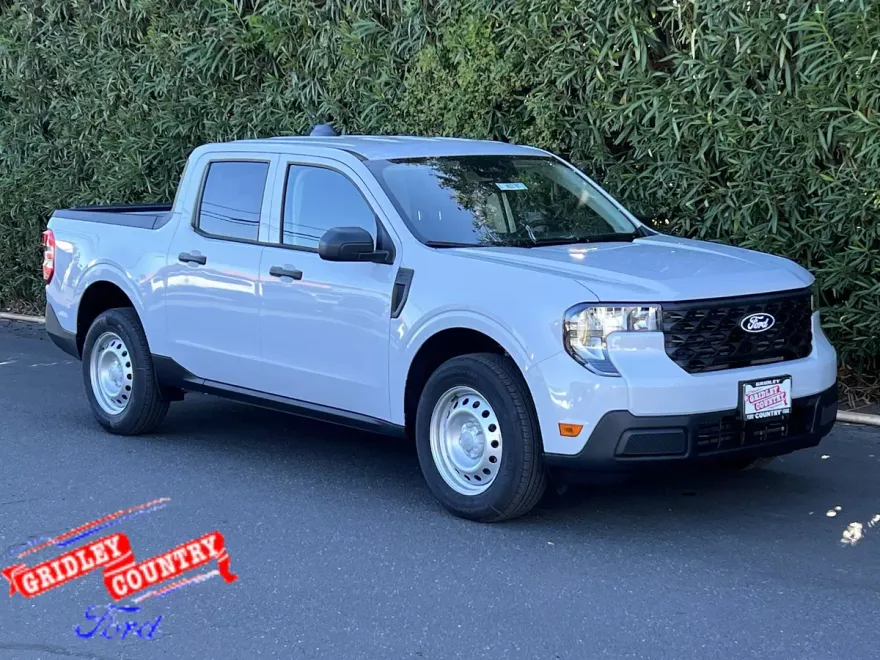2025 Ford Maverick XL photo 1