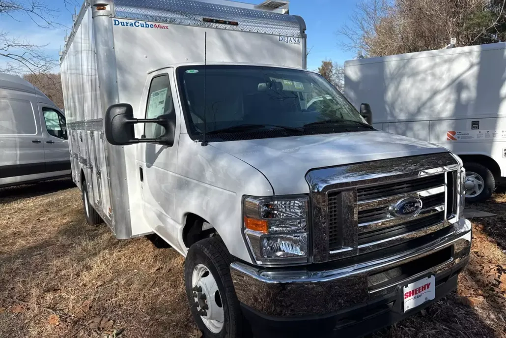 2024 Ford E-450 photo 1