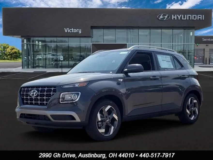 2025 Hyundai Venue SEL photo 1