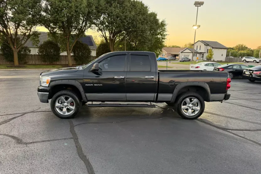 2007 Dodge Ram SLT photo 1