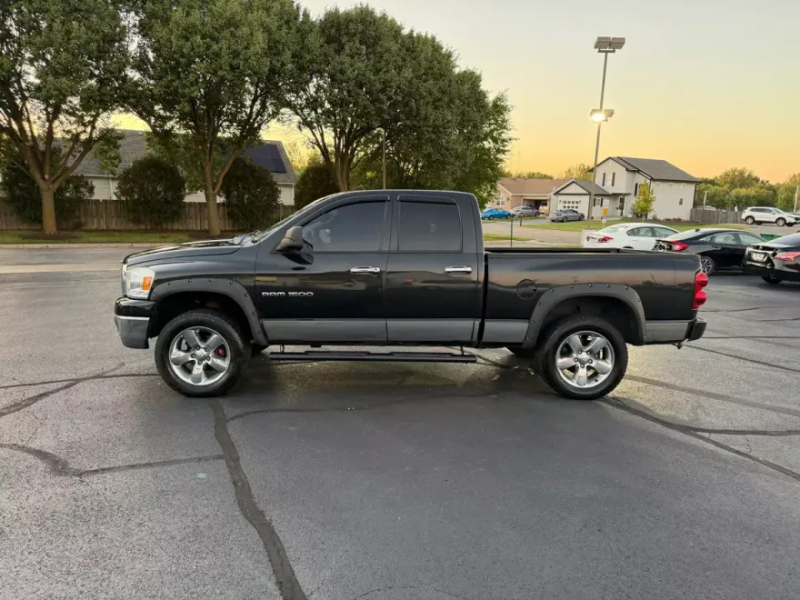 2007 Dodge Ram SLT photo 1
