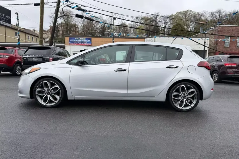2015 Kia Forte SX photo 1