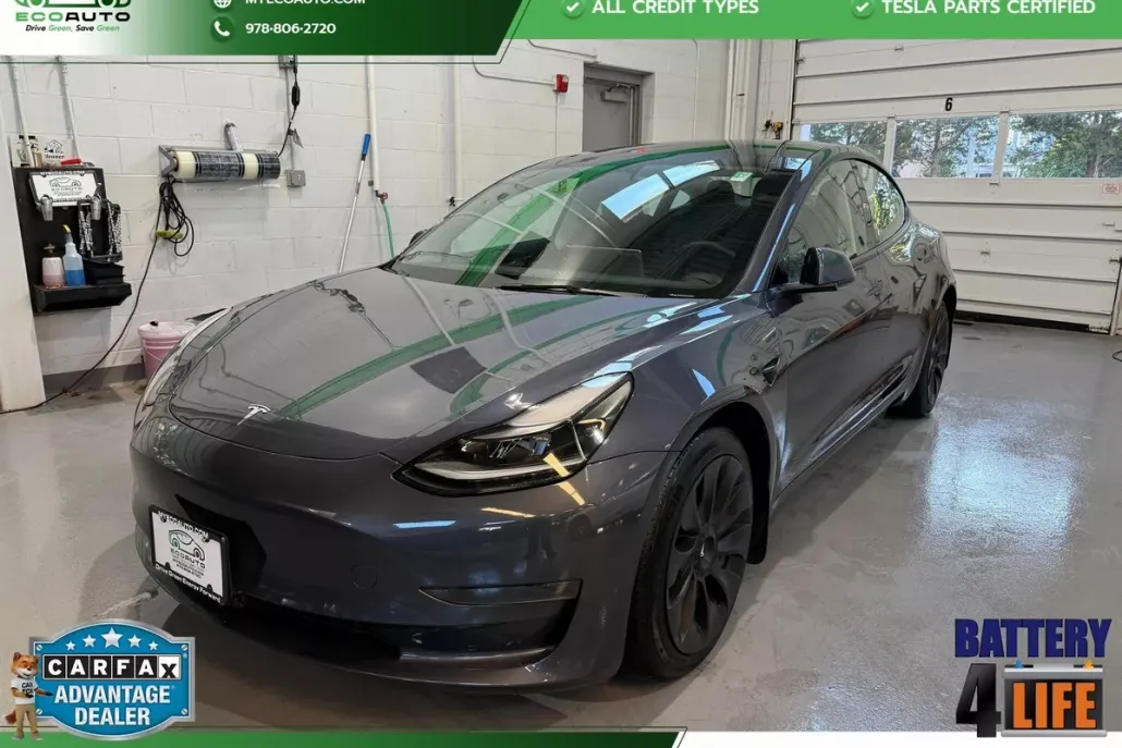 2023 Tesla Model 3 photo 1