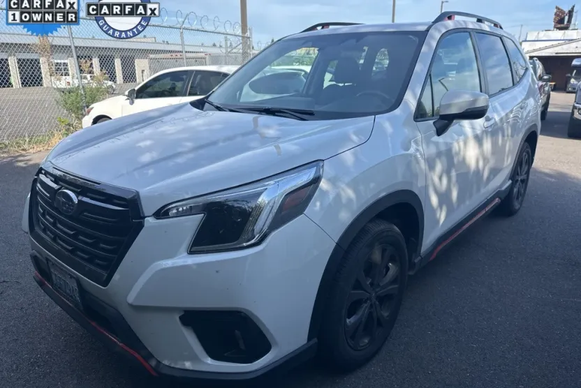 2023 Subaru Forester Sport photo 1