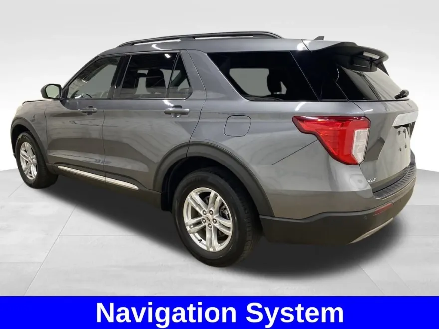 2022 Ford Explorer XLT photo 1