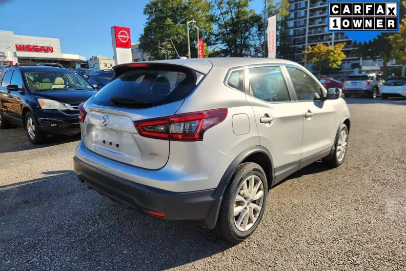2022 Nissan Rogue Sport S photo 1