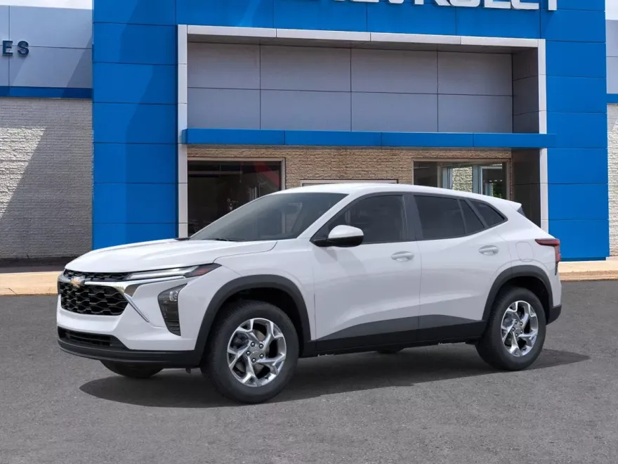 2025 Chevrolet Trax LS photo 1