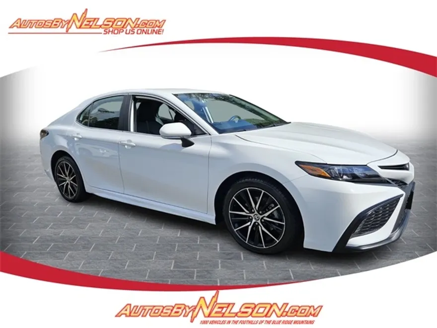 2024 Toyota Camry SE photo 1