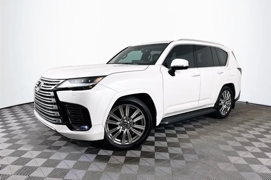 2023 Lexus LX 600 Ultra Luxury photo 1