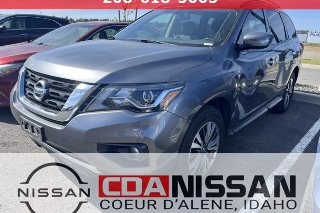 2019 Nissan Pathfinder SV photo 1