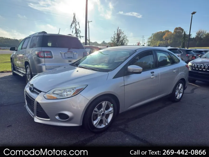 2014 Ford Focus Sedan photo 1