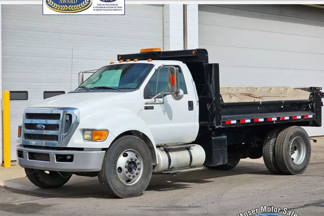 2013 Ford F-650 SuperCab XL photo 1