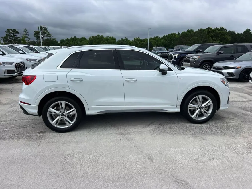 2024 Audi Q3 S line Premium Plus photo 1