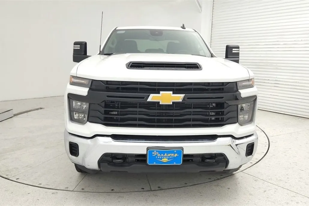 2024 Chevrolet Silverado 2500HD photo 1