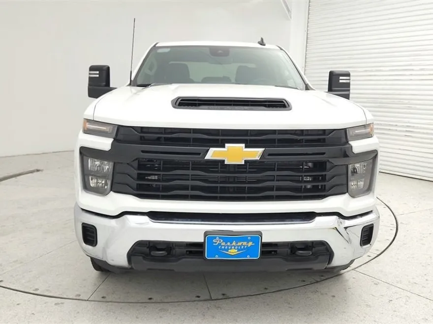 2024 Chevrolet Silverado 2500HD photo 1